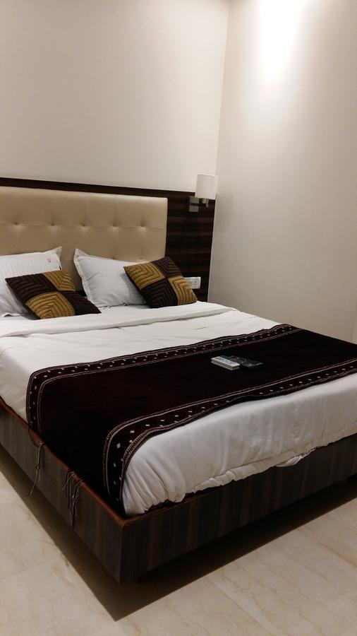 Hotel Golden City Bombay Esterno foto